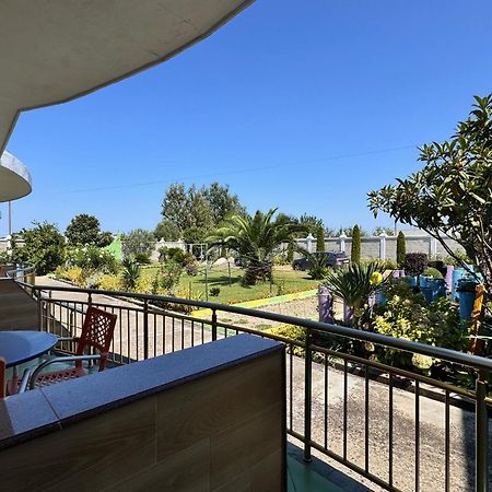 Ponari Apartments Rrotull Екстериор снимка