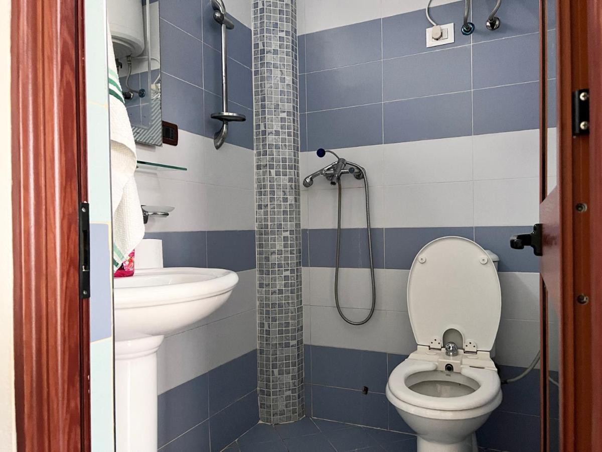 Ponari Apartments Rrotull Екстериор снимка